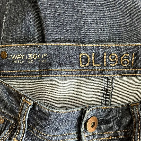 DL1961 Women's High Rise Straight Leg Jeans Denim 4-Way 360 Stretch Comfort 27 - Picture 5 of 8
